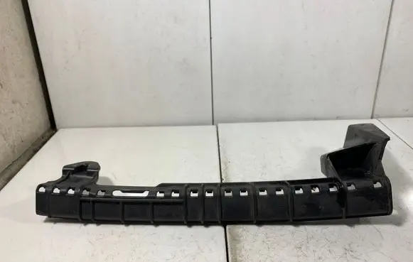 Audi Q7 4L Rear door windshield rail 4L0839067