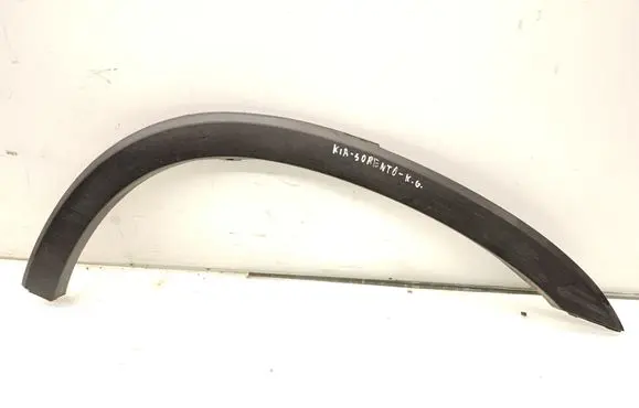 KIA Sorento Rear fender molding trim 877432P000