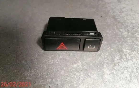 BMW 3 E46 Hazard light switch 8368920