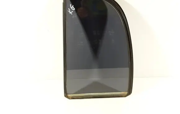 Suzuki Grand Vitara I Rear vent window glass 43R00122 DOT20 M213