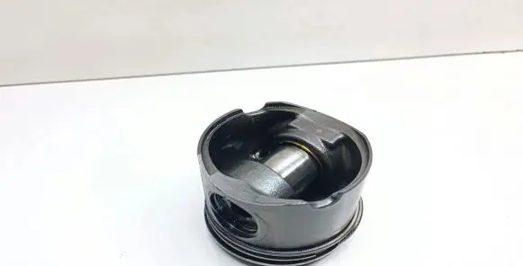BMW 3 E90 E91 Piston 8108U 3880