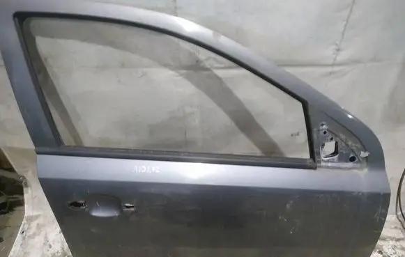 Opel Astra H Front door PILKOS