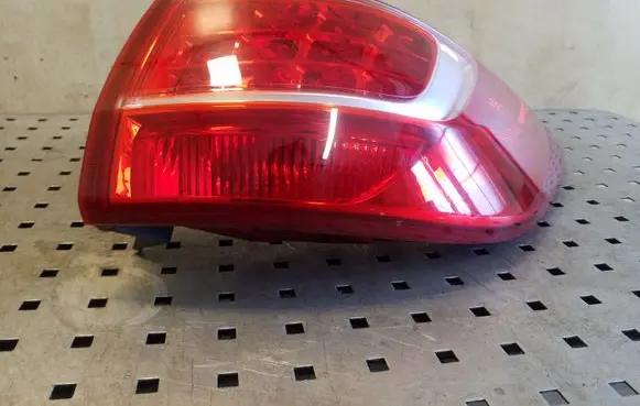 KIA Sportage Rear/tail lights 924023W0
