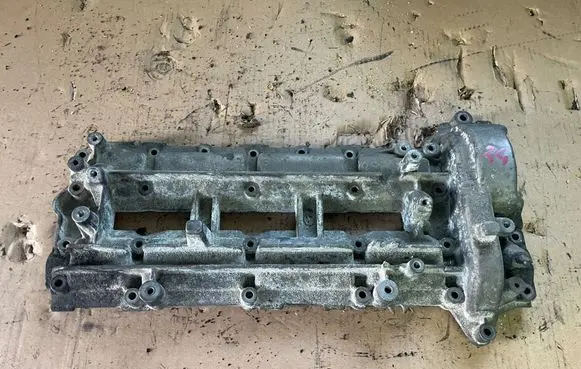 Mercedes-Benz E W211 Rocker cam cover A6420100930