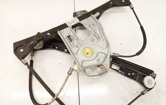 Mercedes-Benz C W203 Sliding door window regulator with motor A2037203746