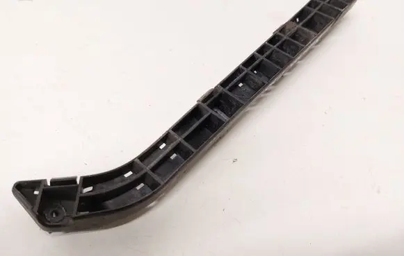 Subaru Impreza II Front bumper mounting bracket