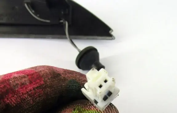 Mitsubishi Outlander Third/center stoplight