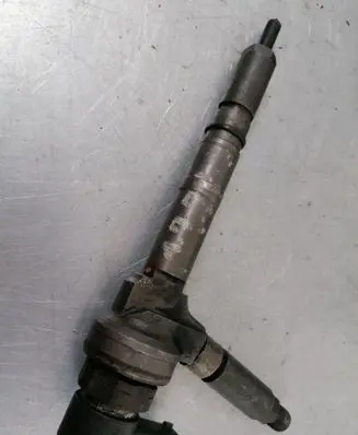 Opel Zafira B Fuel injector 0445110175