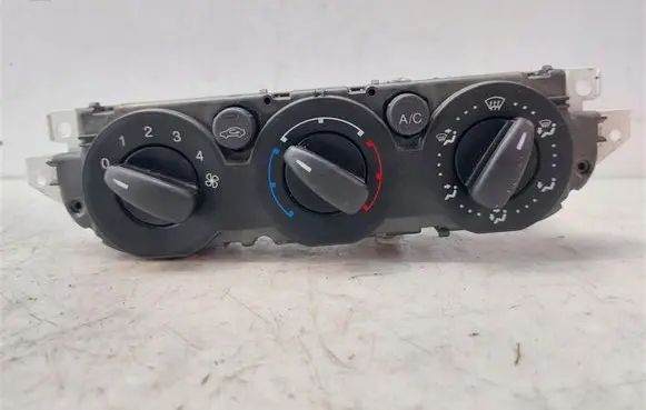 Ford Focus Climate control/heater control trim 3M5T-19980-AD