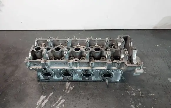 BMW 3 E46 Engine head 778587603 7785876 7785878