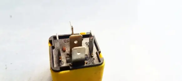 Alfa Romeo 156 Other relay A727 82461739