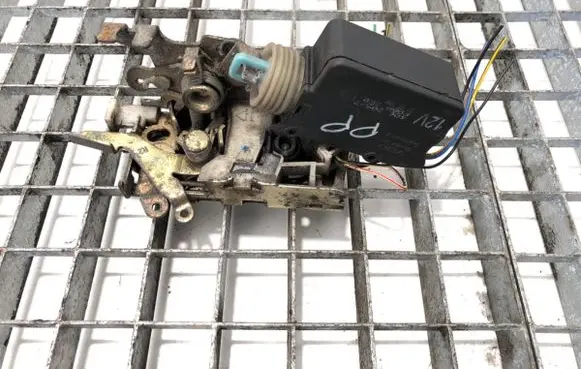Volkswagen II LT Front door lock