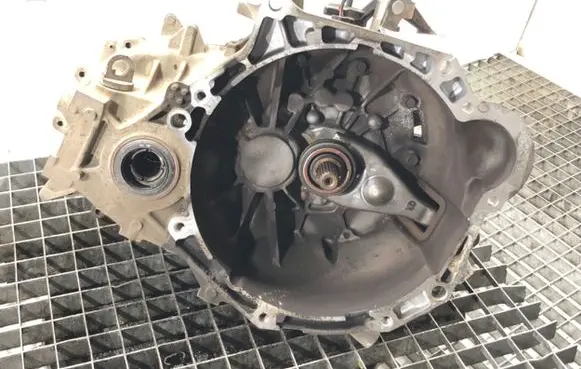 Hyundai Veloster Manual 5 speed gearbox TZ50EU