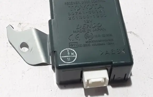Toyota Land Cruiser (J120) Door central lock control unit/module 8974160341
