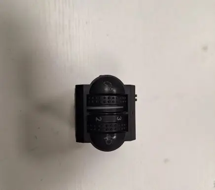 Volkswagen PASSAT B5.5 Light switch 3B0941333C