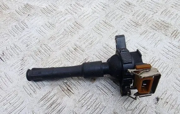 BMW 5 E39 High voltage ignition coil 1748017