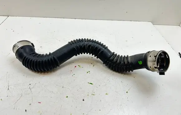Mercedes-Benz B W246 W242 Intercooler hose/pipe A2465200001