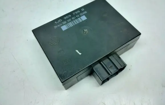 Volkswagen Golf IV Comfort/convenience module 1J0959799Q 5DK00795150