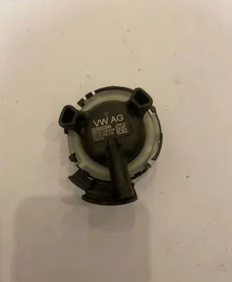 Skoda Kodiaq Airbag deployment crash/impact sensor 3Q0959354A 121118 1211183658