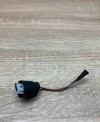 BMW 1 E81 E87 Plug wire 17185551