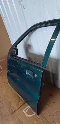 Suzuki Ignis Front door