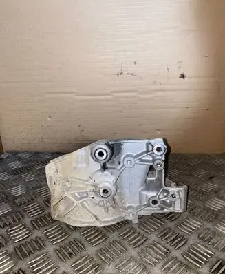 Opel Combo E A/C compressor mount bracket 9823598480