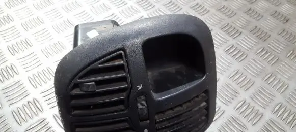 Dash center air vent grill