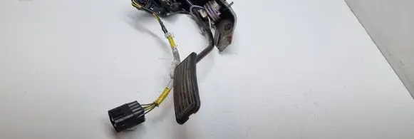 Toyota Avensis T250 Accelerator throttle pedal 8928152021