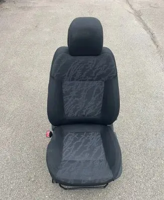 Peugeot 3008 I Front driver seat 