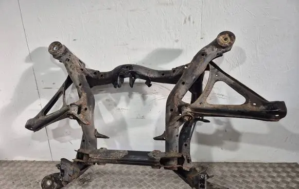 Volkswagen Touareg I Rear subframe 7L0500041