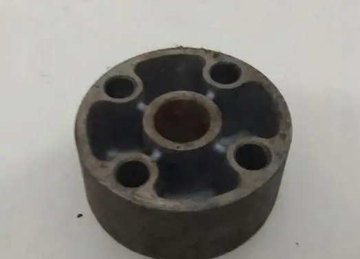 Mercedes-Benz C W203 Crankshaft pulley 1082050026