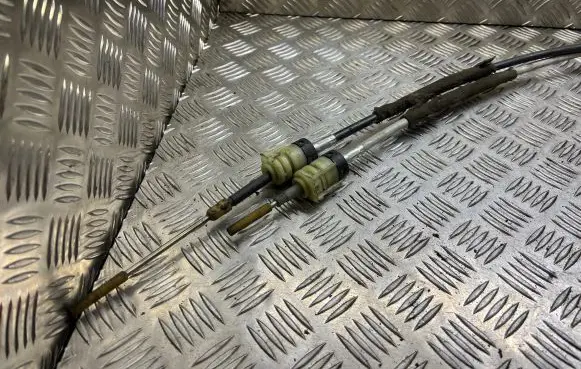 Opel Zafira A Gear shift cable linkage