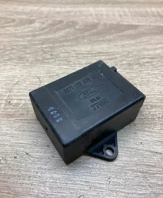 Ford Mondeo Mk III Light module LCM 3S7T17D539AC D3L0A