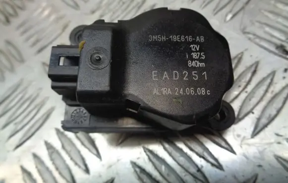 Ford Focus Central body control module 3M5H-19E616-AB