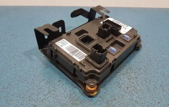 Peugeot Partner SAM control unit S180085003E