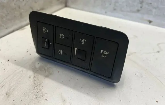 Hyundai Santa Fe Seat control switch 201003963