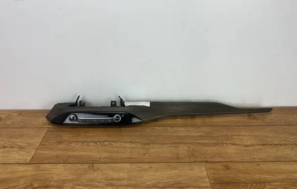 Ford Escape IV Radio/GPS head unit trim LJ6BS045H93APIN LJ6BS045H93A