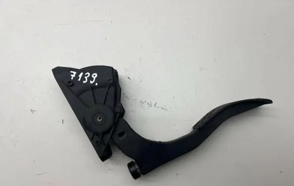 Audi A6 S6 C6 4F Accelerator throttle pedal 4F1723523A 6PV008984