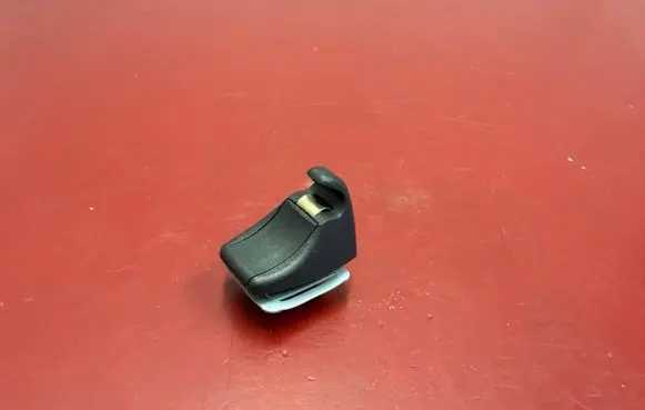 BMW X1 U11 Sun visor clip/hook/bracket 8073382 51168073382