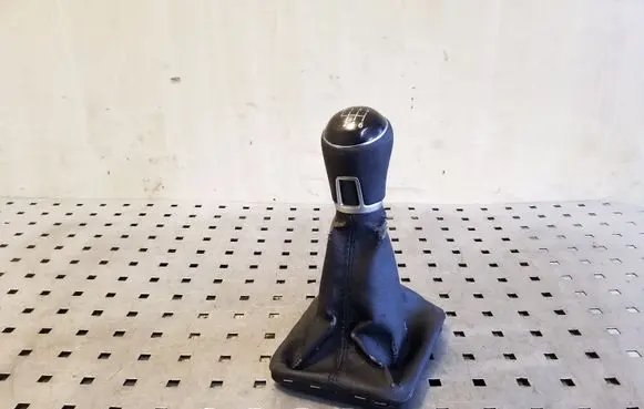 Volkswagen PASSAT CC Gear lever shifter trim leather/knob 3AA711113F