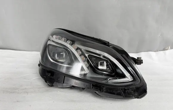Mercedes-Benz E W212 Headlight/headlamp A2129063203