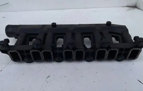 Ford Mondeo Mk III Intake manifold