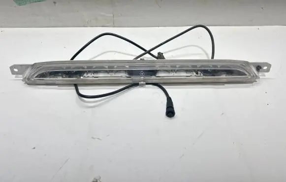 Mercedes-Benz S W222 Third/center stoplight 42A4