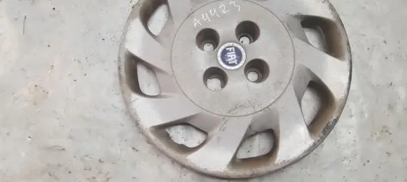 Fiat Punto (188) R14 wheel hub/cap/trim 46759183