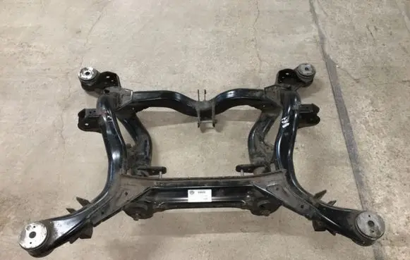 Volkswagen Touareg II Rear subframe 7P0500041