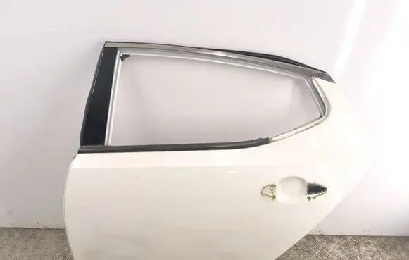 KIA Optima Rear door