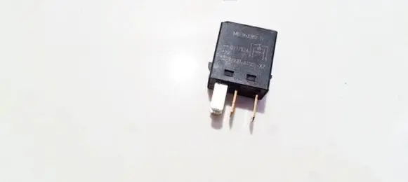 Volvo S40, V40 Other relay mb953382 v23074
