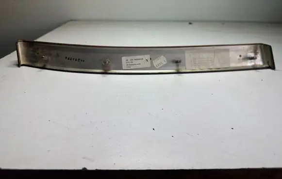BMW 5 E39 Dashboard glove box trim 8211434