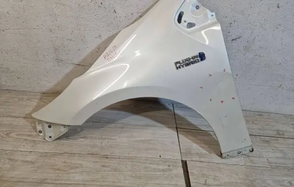 Toyota Prius Prime Fender