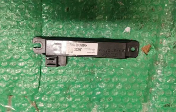 Hyundai Kona I Keyless system antenna 95460CY000 2007140000A2270